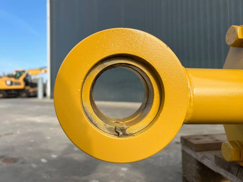 Cat D8 Cylinder - Utstyr for Bygg og anlegg: bilde 4 Cat D8 Cylinder - Utstyr for Bygg og anlegg: bilde 4