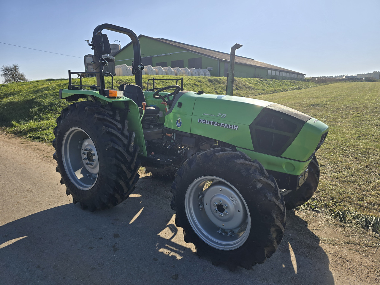 DEUTZ-FAHR Agrolux 70 - Traktor: bilde 1 DEUTZ-FAHR Agrolux 70 - Traktor: bilde 1