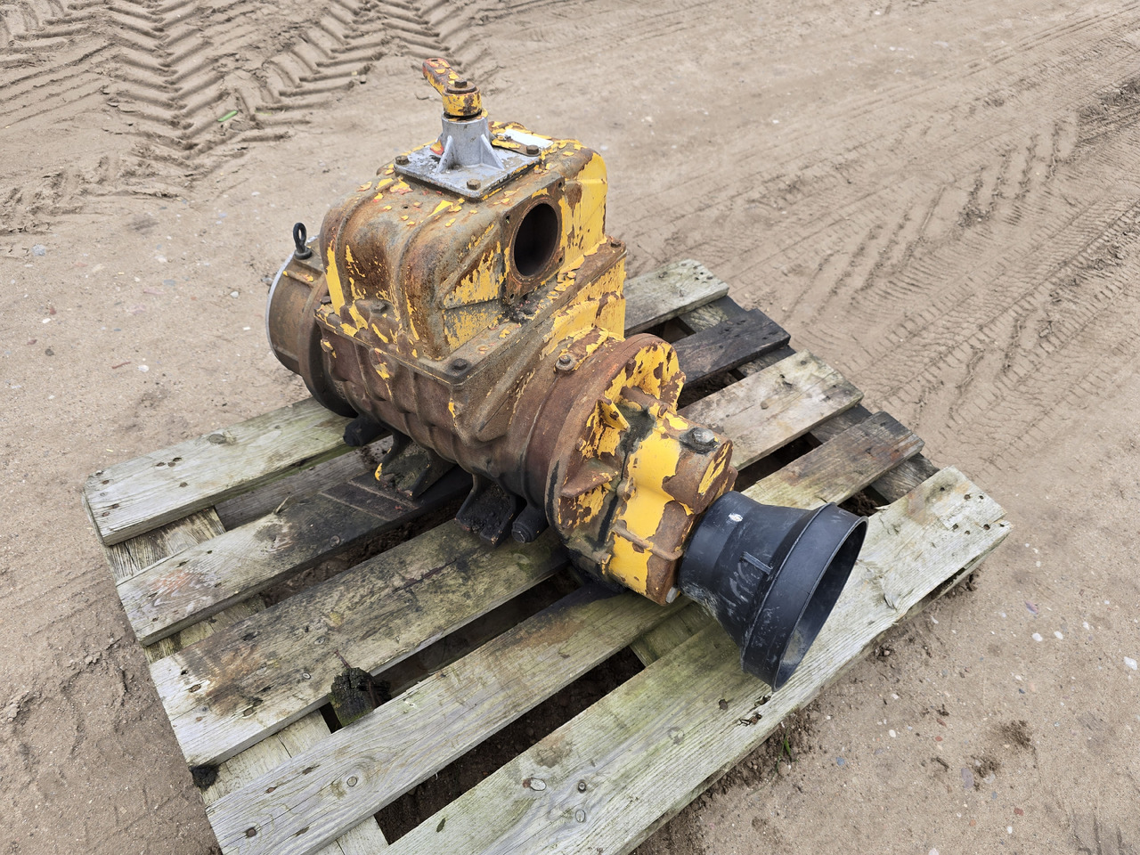 JUROP PNE 122 M - Gjødselvogn: bilde 2 JUROP PNE 122 M - Gjødselvogn: bilde 2