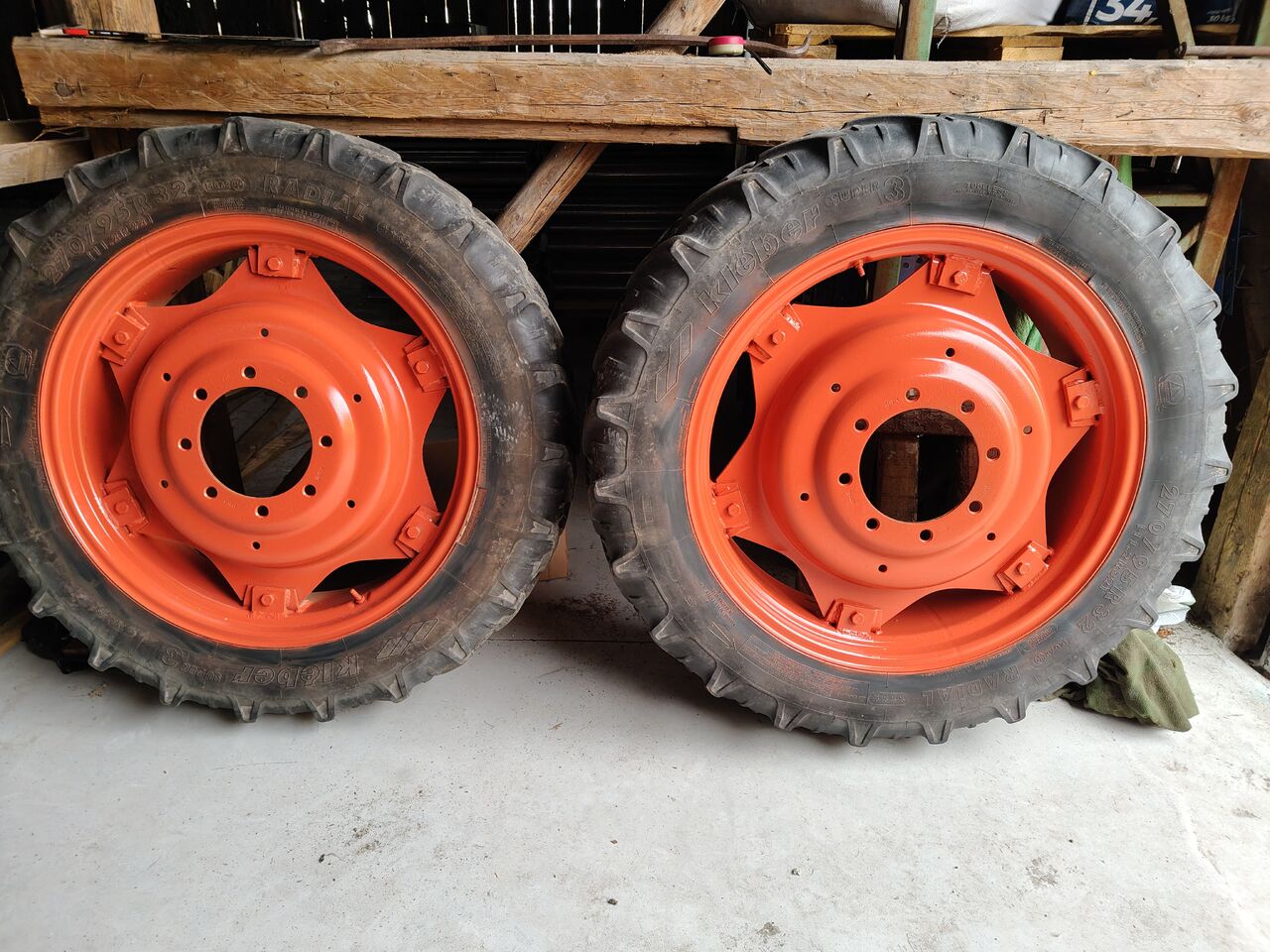 Kleber, Taurus 11.2 R32 (270/95 R32), 9.5 R48 - Komplett hjul for Landbruksteknikk: bilde 1 Kleber, Taurus 11.2 R32 (270/95 R32), 9.5 R48 - Komplett hjul for Landbruksteknikk: bilde 1