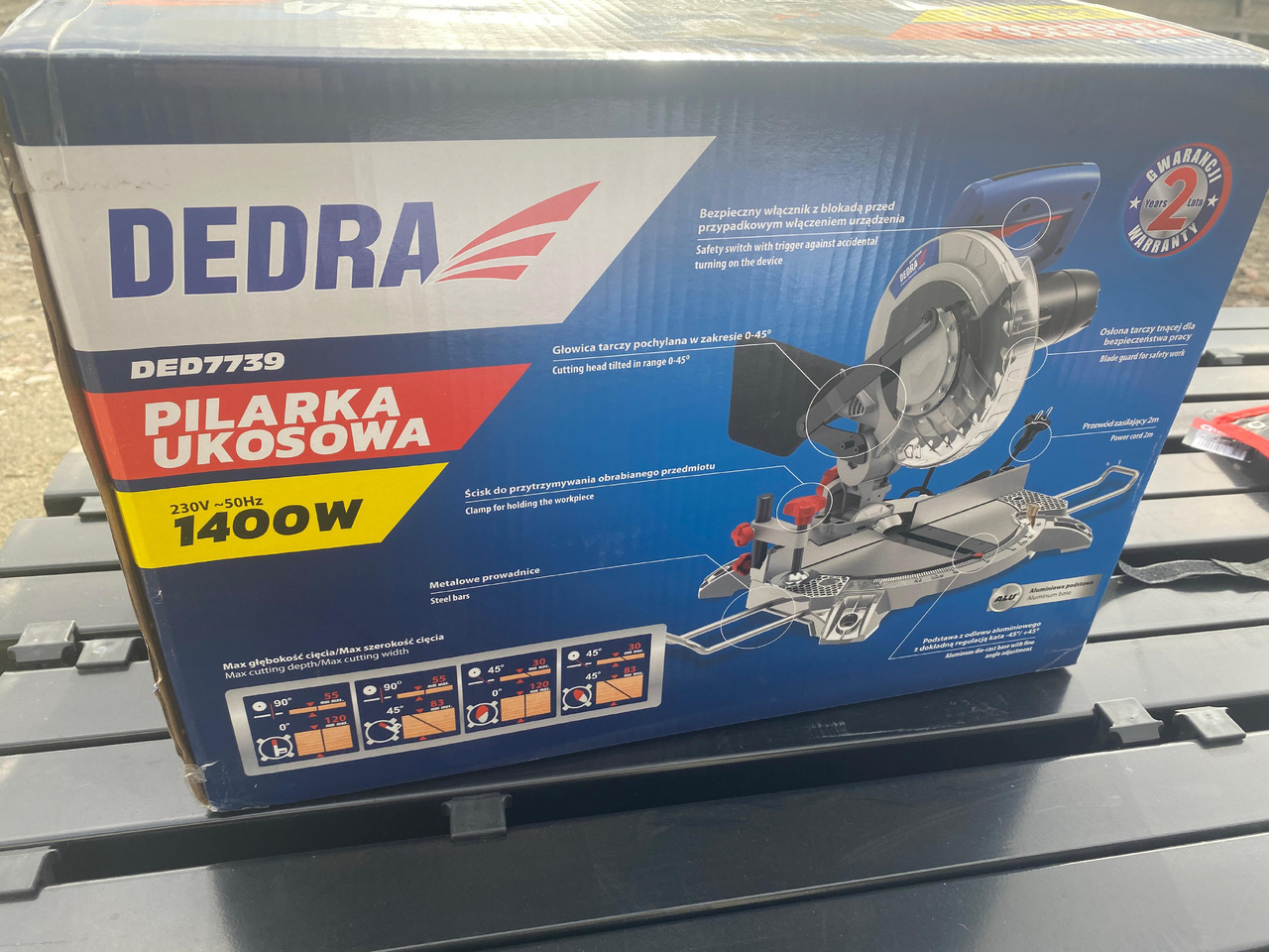 Norton, Dedra ukośnica, zestaw kluczy, lampa z czujnikiem, koszulka Polo - Verktøy/ Utstyr: bilde 2 Norton, Dedra ukośnica, zestaw kluczy, lampa z czujnikiem, koszulka Polo - Verktøy/ Utstyr: bilde 2