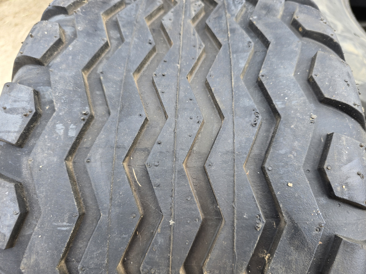 TRELLEBORG 340/55-16 - Dekk for Bygg og anlegg: bilde 4 TRELLEBORG 340/55-16 - Dekk for Bygg og anlegg: bilde 4