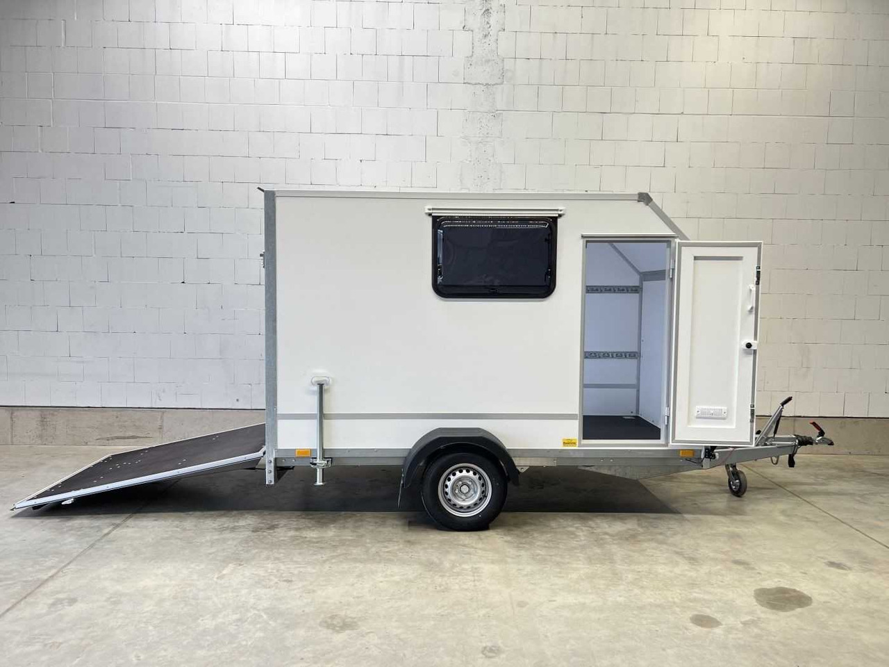 BLYSS F1330HD Seitentür,Fenster,Aero Kofferanhänger - Skaphenger: bilde 2 BLYSS F1330HD Seitentür,Fenster,Aero Kofferanhänger - Skaphenger: bilde 2