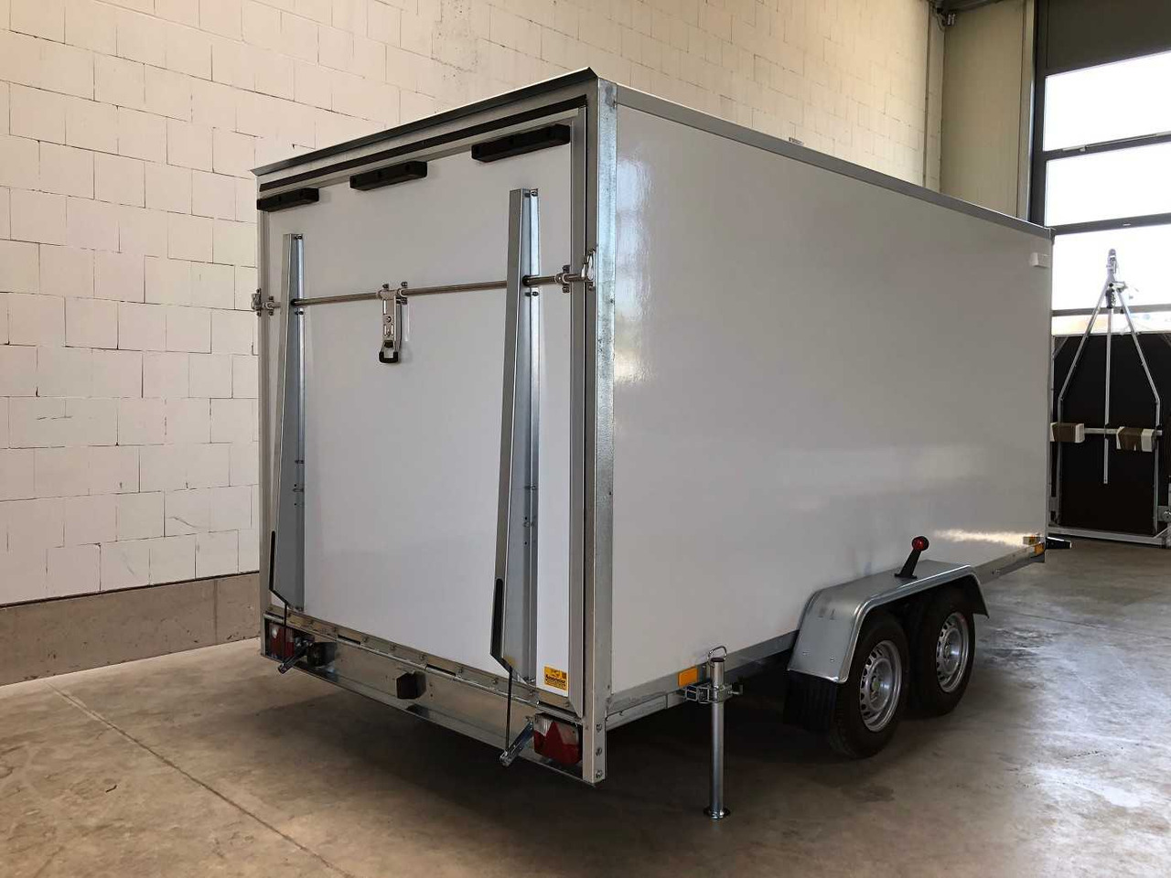 Ny Skaphenger BLYSS F2741HT Rampe Kofferanhänger: bilde 20 Ny Skaphenger BLYSS F2741HT Rampe Kofferanhänger: bilde 20