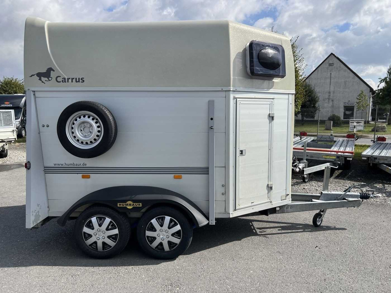 HUMBAUR HP 2000 Pferdeanhänger - Biltilhenger: bilde 1 HUMBAUR HP 2000 Pferdeanhänger - Biltilhenger: bilde 1