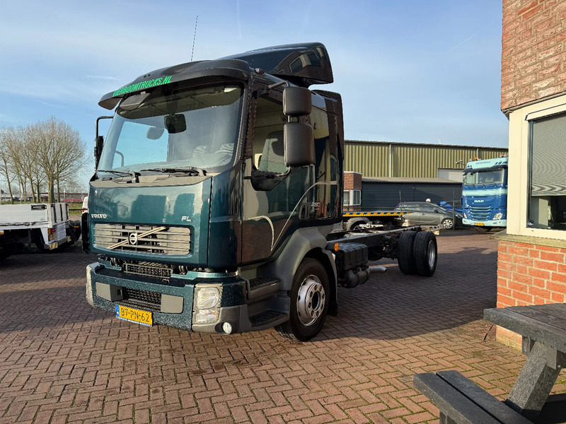 Volvo FL 12 FL 280 11.990KG MANUAL GEARBOX - Chassis lastebil: bilde 2 Volvo FL 12 FL 280 11.990KG MANUAL GEARBOX - Chassis lastebil: bilde 2