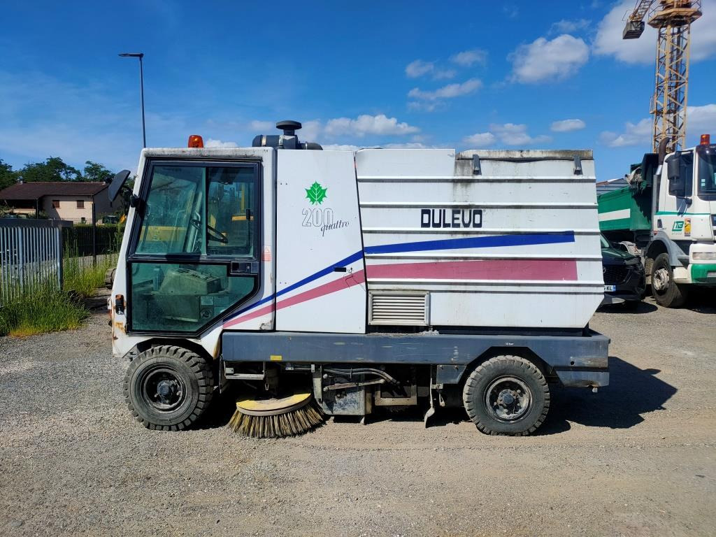 DULEVO 200-4 - Feiebil: bilde 1 DULEVO 200-4 - Feiebil: bilde 1