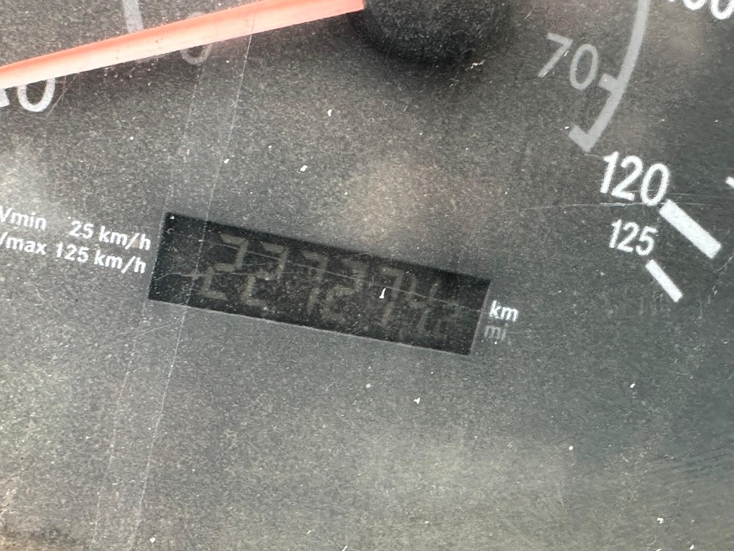 Mercedes-Benz U 4000 - Traktor: bilde 3 Mercedes-Benz U 4000 - Traktor: bilde 3