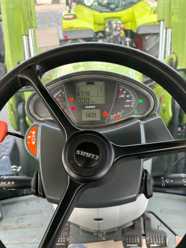 CLAAS Arion 550 CMATIC - Traktor: bilde 4 CLAAS Arion 550 CMATIC - Traktor: bilde 4