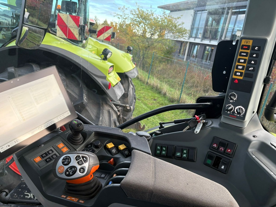 CLAAS Arion 550 CMATIC - Traktor: bilde 2 CLAAS Arion 550 CMATIC - Traktor: bilde 2