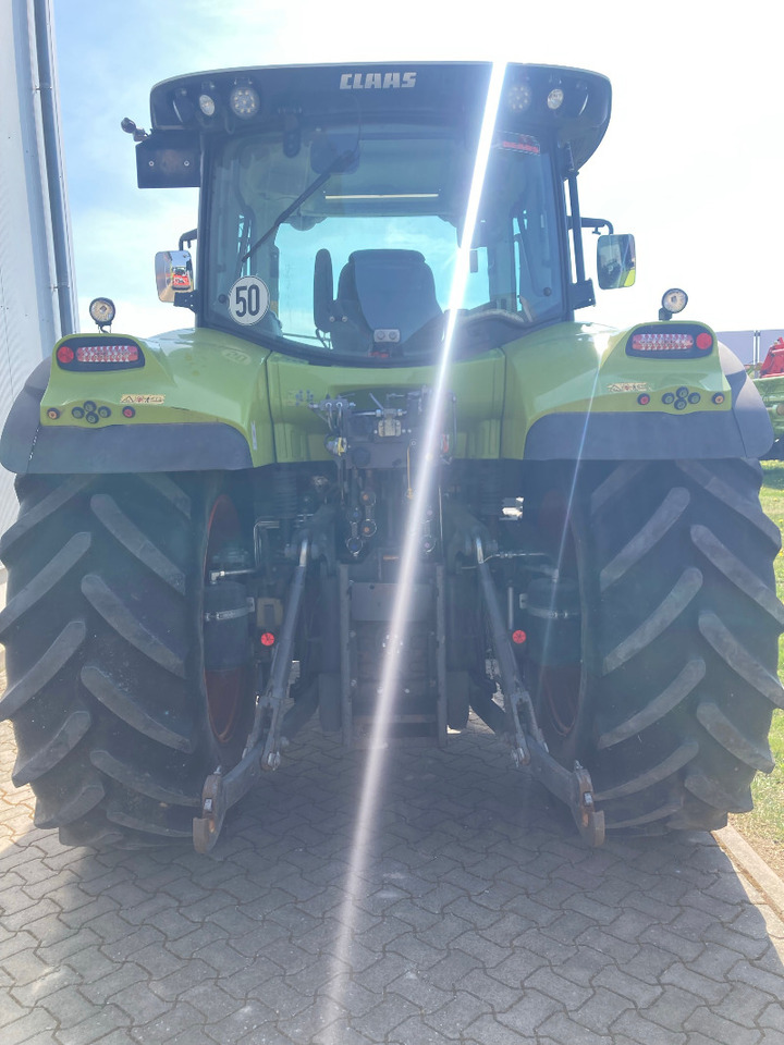 CLAAS Arion 650 CMATIC - Traktor: bilde 3 CLAAS Arion 650 CMATIC - Traktor: bilde 3