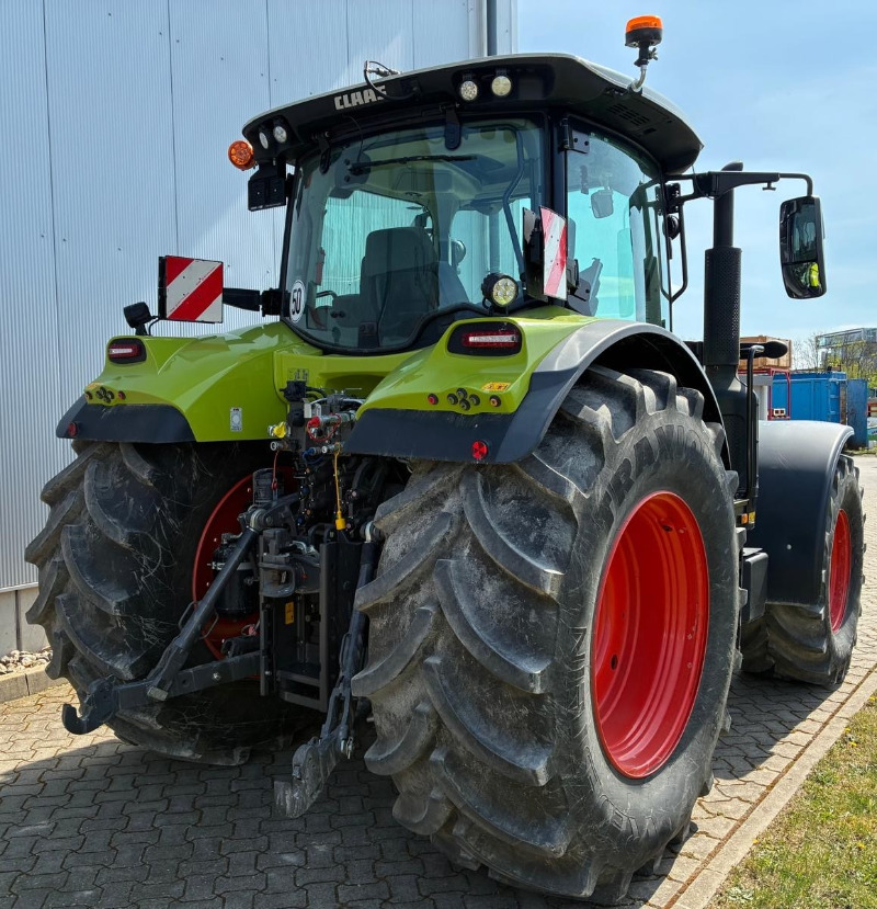 CLAAS Arion 660 CMATIC - Traktor: bilde 2 CLAAS Arion 660 CMATIC - Traktor: bilde 2