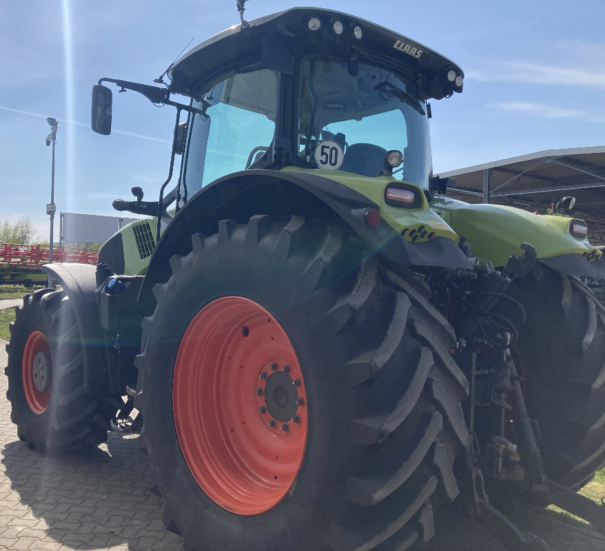 CLAAS Axion 830 CMATIC - Traktor: bilde 1 CLAAS Axion 830 CMATIC - Traktor: bilde 1