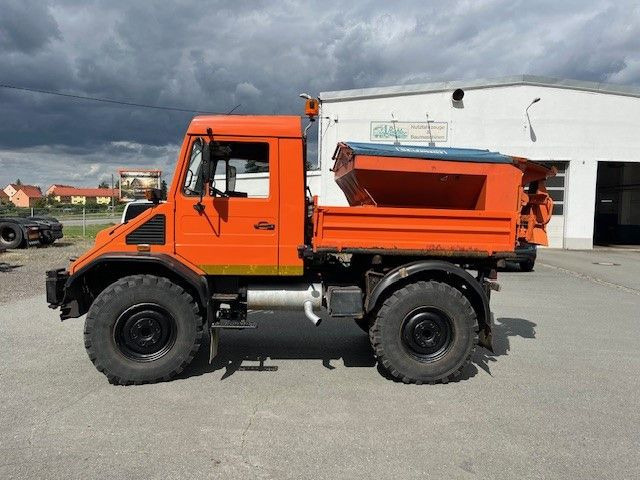 Mercedes-Benz Unimog 418/10 Winterdienst2000 - Tippbil: bilde 2 Mercedes-Benz Unimog 418/10 Winterdienst2000 - Tippbil: bilde 2