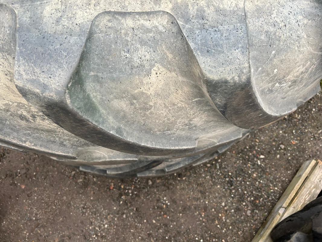 Dekk for Landbruksteknikk 600/70R28 650/85R38 Kompletträder: bilde 6 Dekk for Landbruksteknikk 600/70R28 650/85R38 Kompletträder: bilde 6