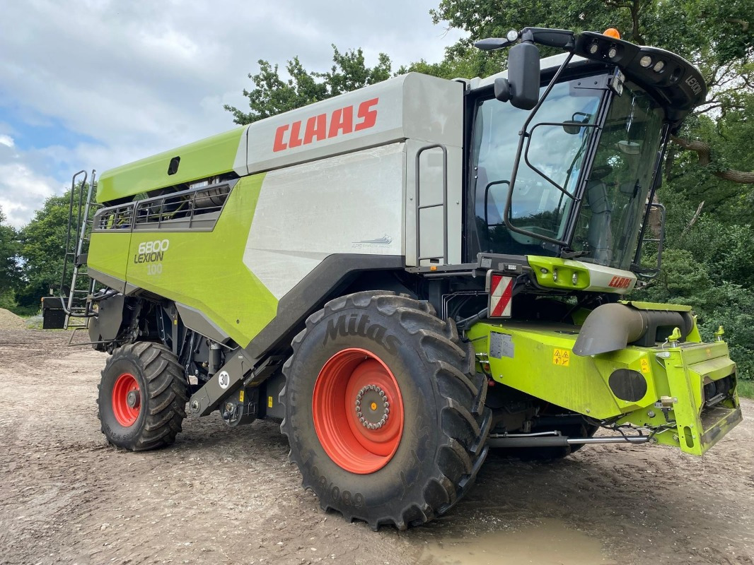 CLAAS Lexion 6800 mit Vario 930 Schneidwerk - Skurtresker: bilde 1 CLAAS Lexion 6800 mit Vario 930 Schneidwerk - Skurtresker: bilde 1