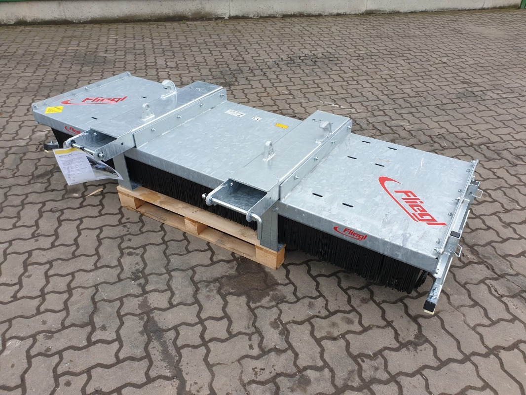 Fliegl Kehrbesen Löwe 1,50m* - Slåmaskin: bilde 1 Fliegl Kehrbesen Löwe 1,50m* - Slåmaskin: bilde 1