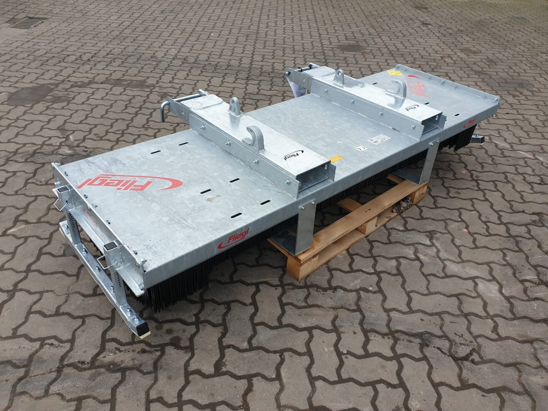 Fliegl Kehrbesen Löwe 1,50m* - Slåmaskin: bilde 4 Fliegl Kehrbesen Löwe 1,50m* - Slåmaskin: bilde 4