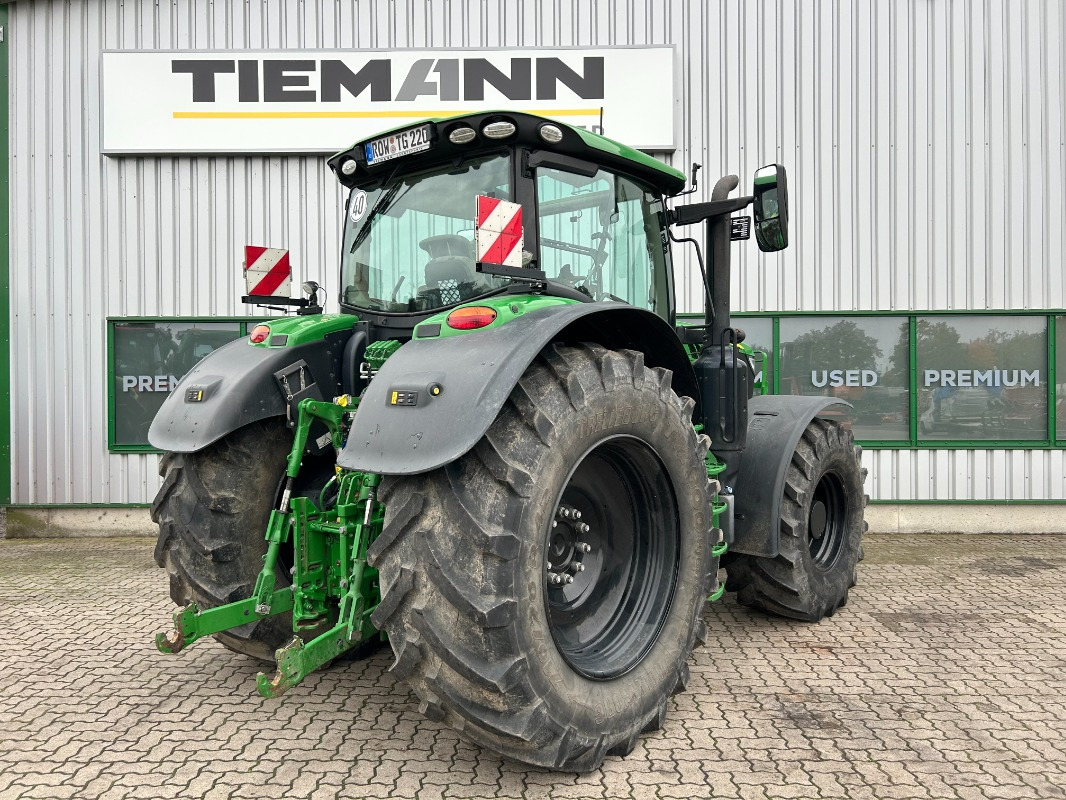 John Deere 6215R - Traktor: bilde 2 John Deere 6215R - Traktor: bilde 2