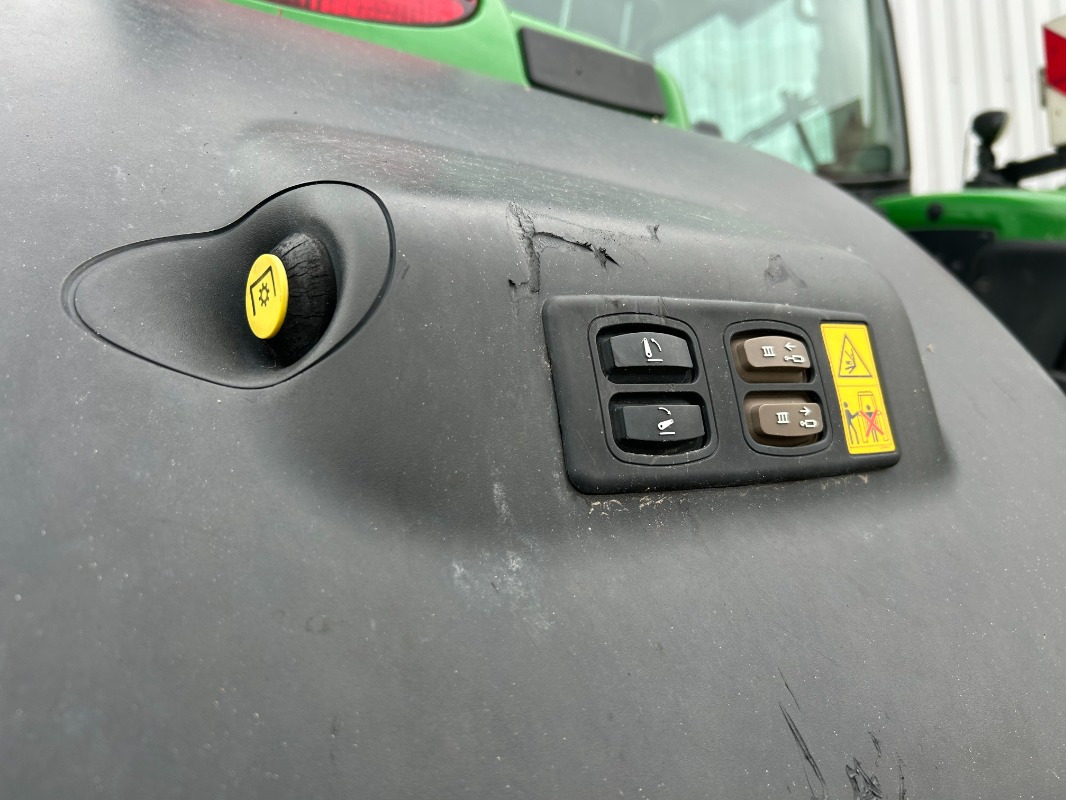 John Deere 6215R - Traktor: bilde 3 John Deere 6215R - Traktor: bilde 3