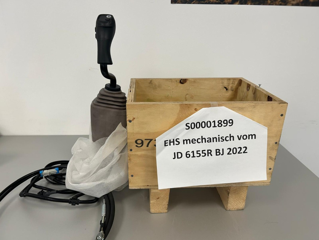 John Deere Einhebelsteuergerät mechanisch vom 6155R - Hydraulikk for Landbruksteknikk: bilde 1 John Deere Einhebelsteuergerät mechanisch vom 6155R - Hydraulikk for Landbruksteknikk: bilde 1