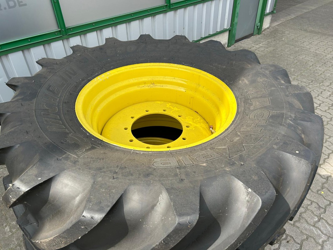Michelin 600/65R28 - 2 Stück - Dekk og felger for Landbruksteknikk: bilde 2 Michelin 600/65R28 - 2 Stück - Dekk og felger for Landbruksteknikk: bilde 2
