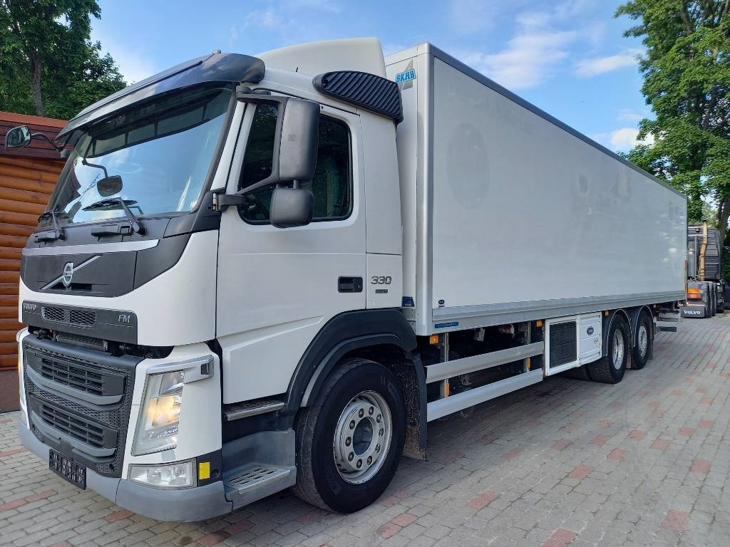 Volvo FM 330, 6x2, CARRIER SUPRA 950 U - Lastebil med kjøl: bilde 1 Volvo FM 330, 6x2, CARRIER SUPRA 950 U - Lastebil med kjøl: bilde 1