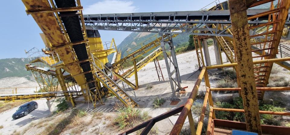 200 t 4 Decksiebmaschine mit prallbrecher - Sikteverk: bilde 2 200 t 4 Decksiebmaschine mit prallbrecher - Sikteverk: bilde 2