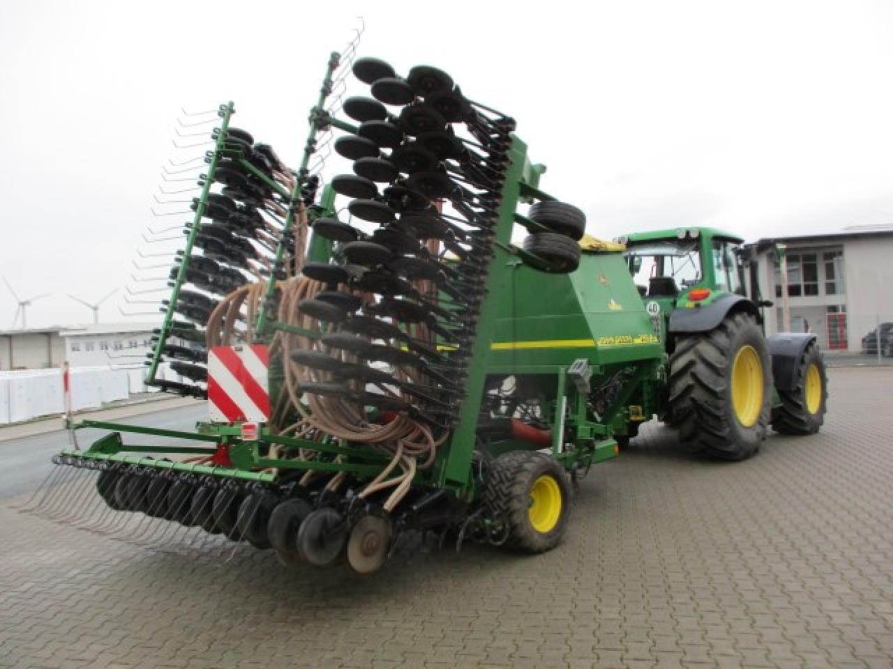 John Deere 740 A Isobus - Såmaskin: bilde 4 John Deere 740 A Isobus - Såmaskin: bilde 4
