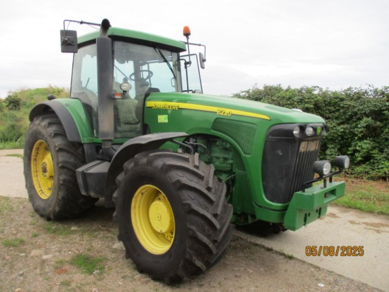 John Deere 8220 Power Schift 7290 Std. - Traktor: bilde 1 John Deere 8220 Power Schift 7290 Std. - Traktor: bilde 1