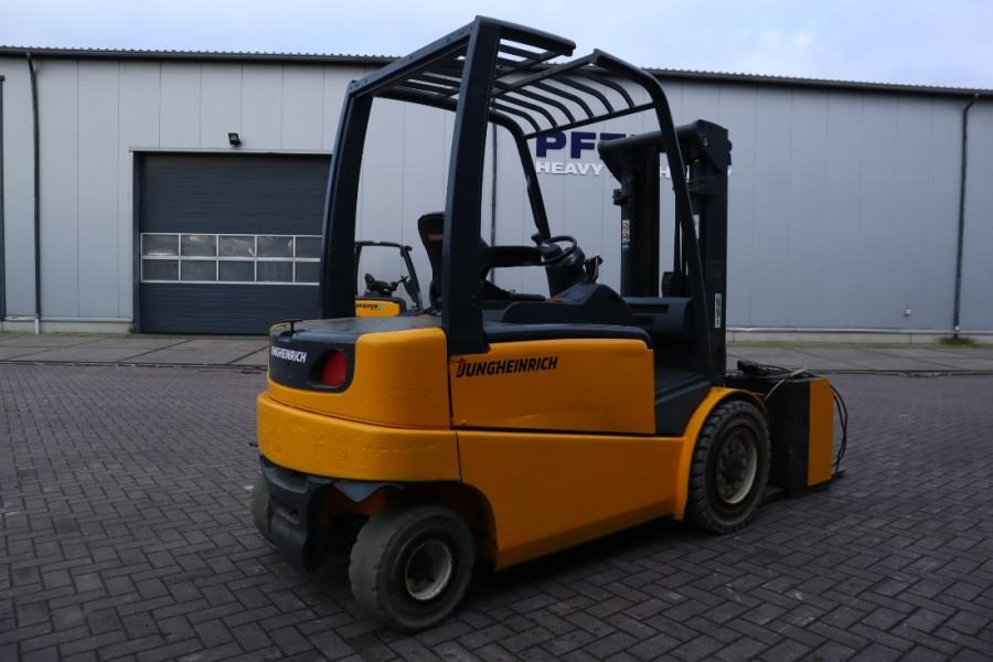 Jungheinrich EFG535 Electric, Lifting Height 4700mm, Freelift 1 - Dieseltruck: bilde 2 Jungheinrich EFG535 Electric, Lifting Height 4700mm, Freelift 1 - Dieseltruck: bilde 2