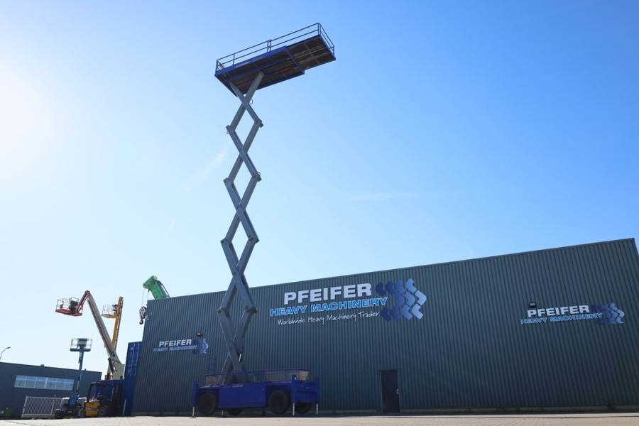 Liftlux SL205-25D Diesel, 4x4 Drive, Hydraulic Deck Extens - Sakselift: bilde 3 Liftlux SL205-25D Diesel, 4x4 Drive, Hydraulic Deck Extens - Sakselift: bilde 3