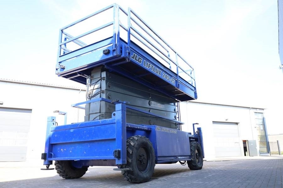Liftlux SL245-25D 4WD Diesel, 4x4 Drive, 26.5m Working Hei - Sakselift: bilde 2 Liftlux SL245-25D 4WD Diesel, 4x4 Drive, 26.5m Working Hei - Sakselift: bilde 2