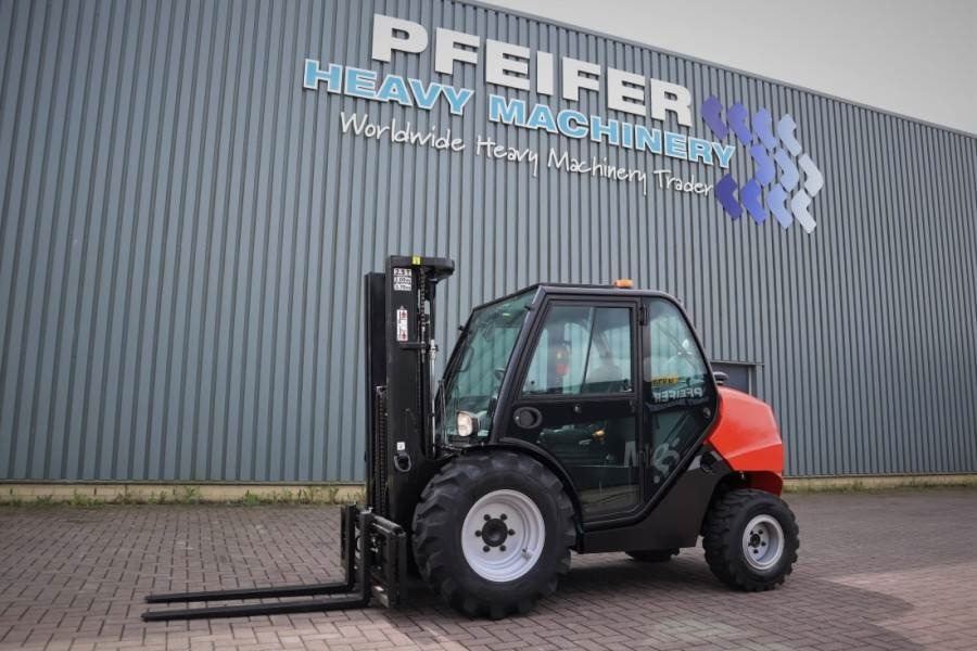 Manitou MC25-4 Valid Inspection, *Guarantee, Diesel, 4x4 D - Terrenggående gaffeltruck: bilde 1 Manitou MC25-4 Valid Inspection, *Guarantee, Diesel, 4x4 D - Terrenggående gaffeltruck: bilde 1