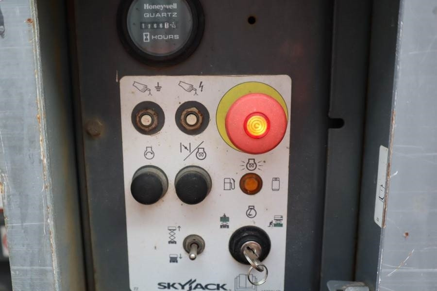 SkyJack SJ6826 Diesel, 4x4 Drive, 10m Working Height, 567k - Sakselift: bilde 3 SkyJack SJ6826 Diesel, 4x4 Drive, 10m Working Height, 567k - Sakselift: bilde 3