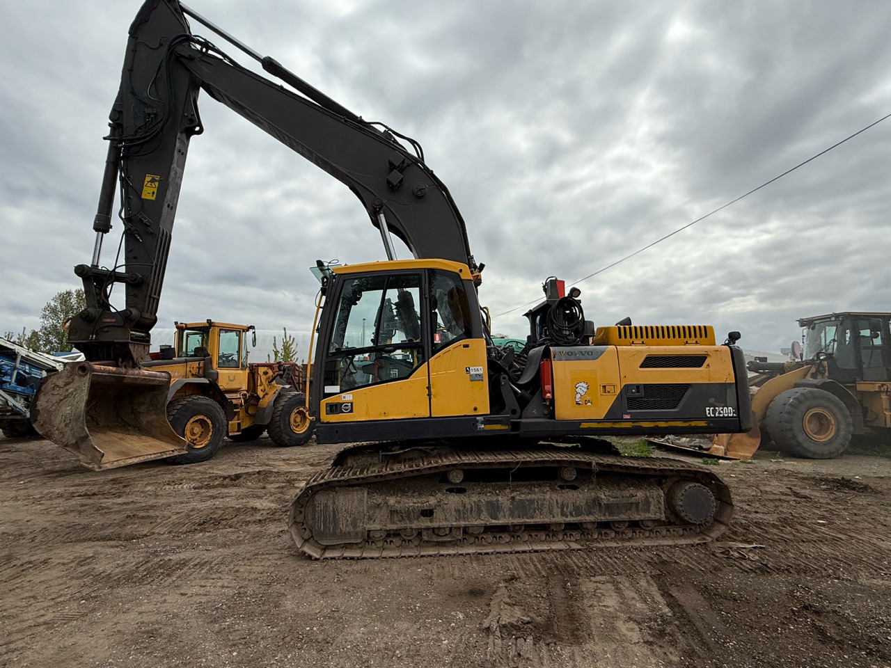 Volvo 250d - Beltegraver: bilde 1 Volvo 250d - Beltegraver: bilde 1