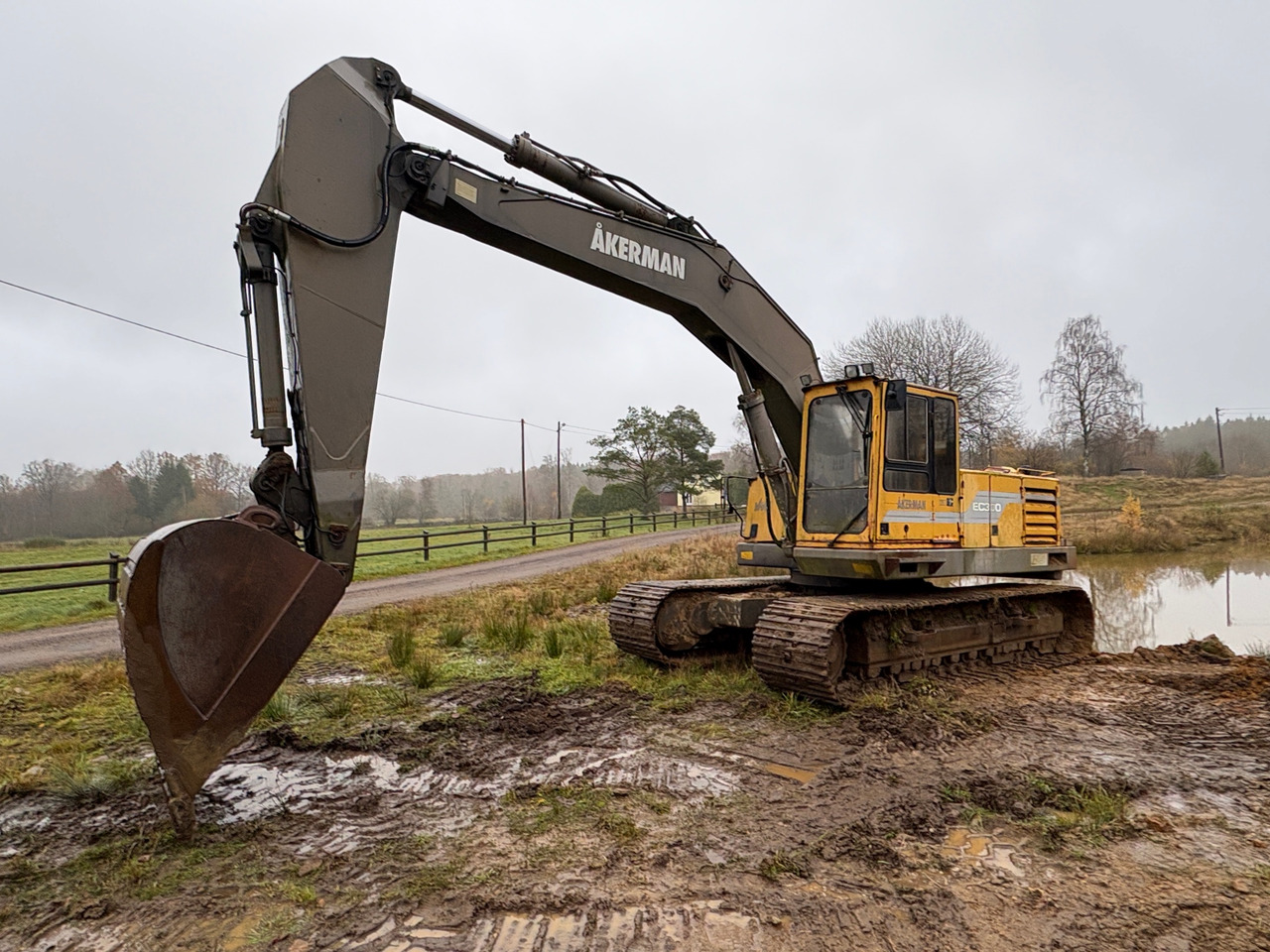 Åkerman EC300 - Gravemaskin: bilde 1 Åkerman EC300 - Gravemaskin: bilde 1