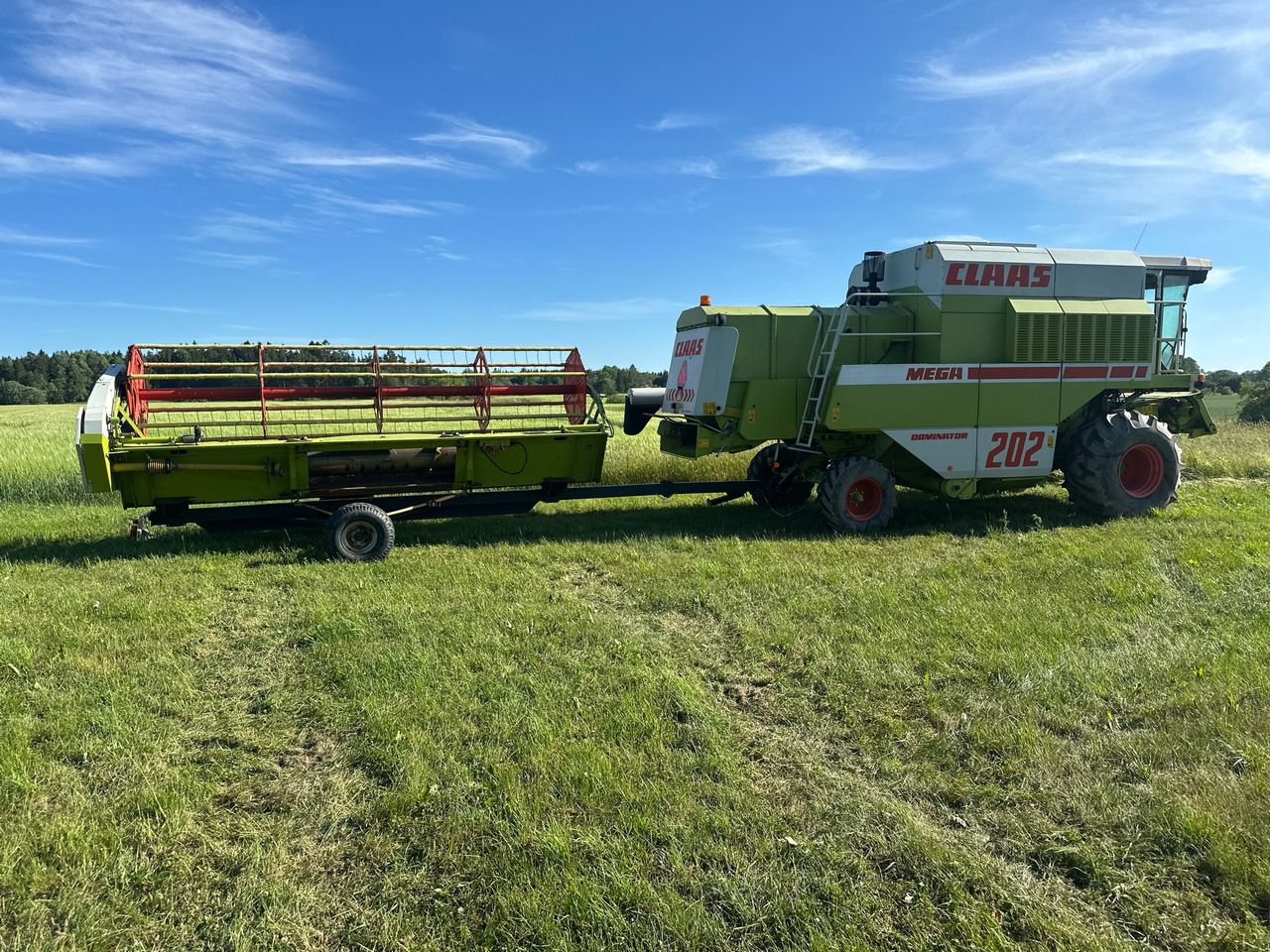 Claas Dominator Mega 202 - Skurtresker: bilde 1 Claas Dominator Mega 202 - Skurtresker: bilde 1