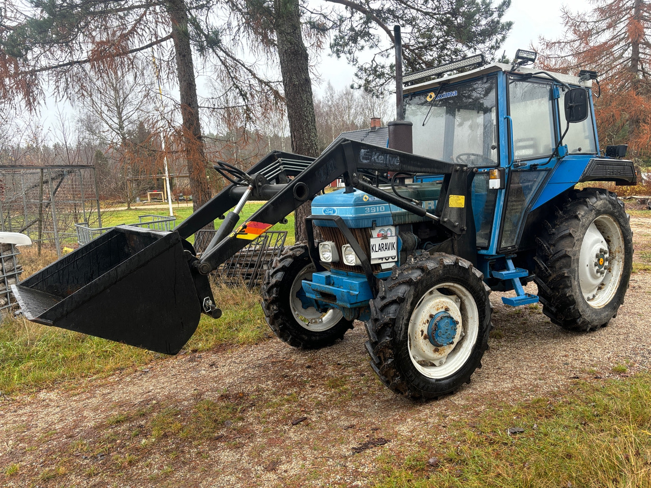 Ford 3910 - Traktor: bilde 1 Ford 3910 - Traktor: bilde 1