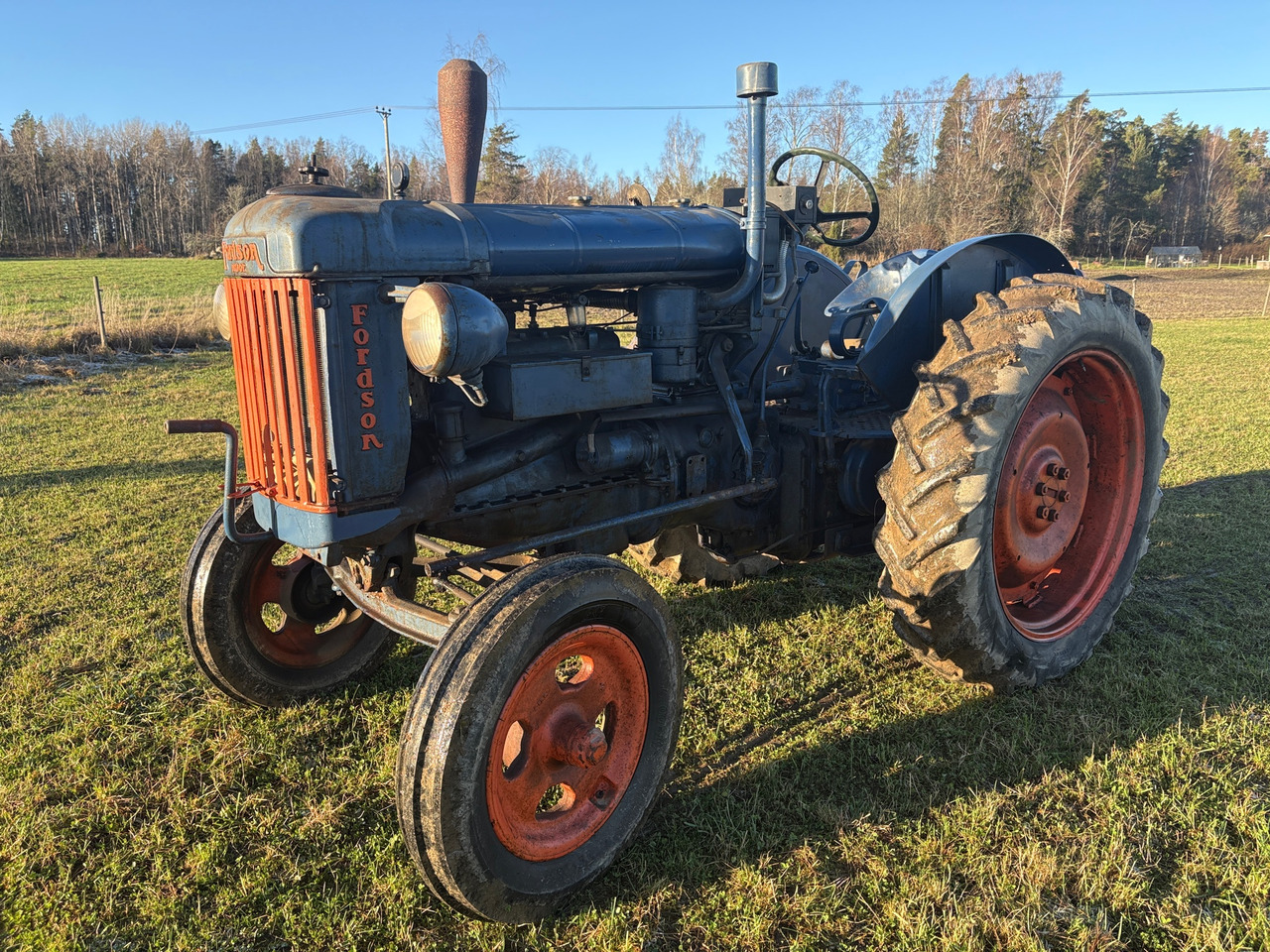Fordson Major N27 - Traktor: bilde 1 Fordson Major N27 - Traktor: bilde 1