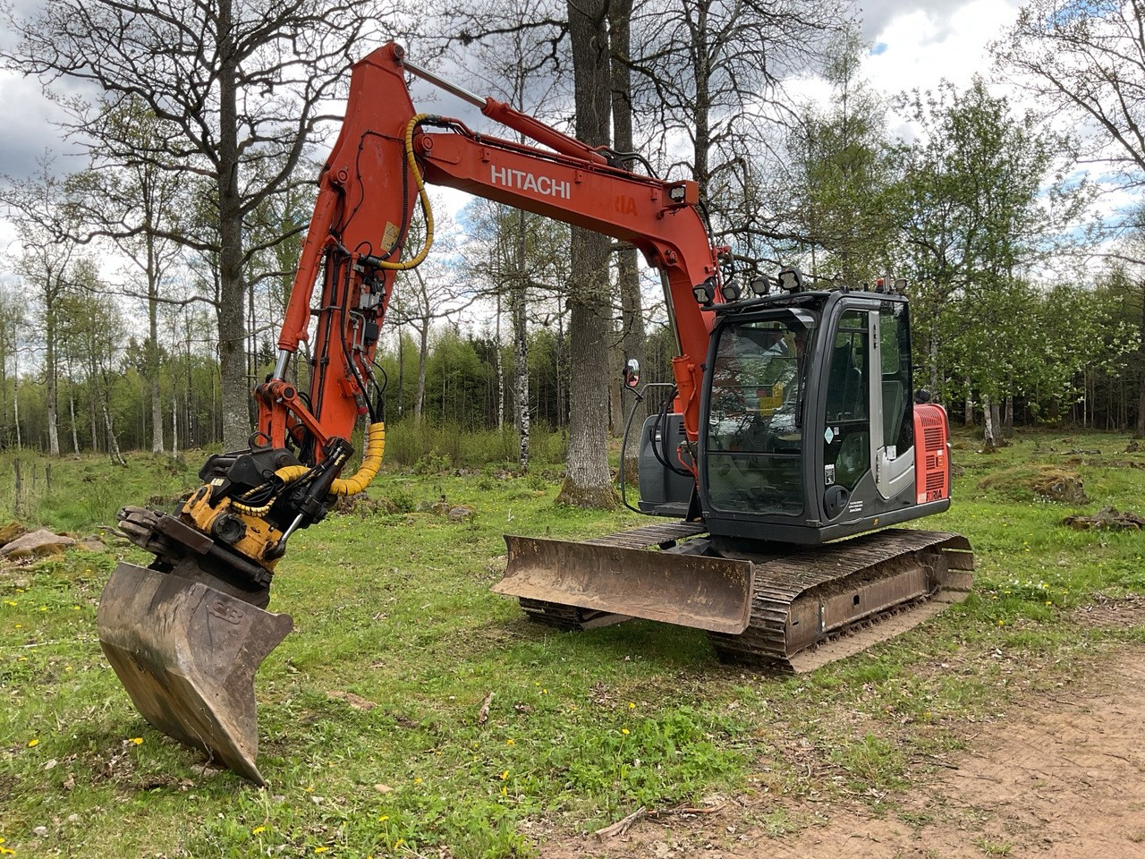 Hitachi ZX 70LC - Gravemaskin: bilde 1 Hitachi ZX 70LC - Gravemaskin: bilde 1