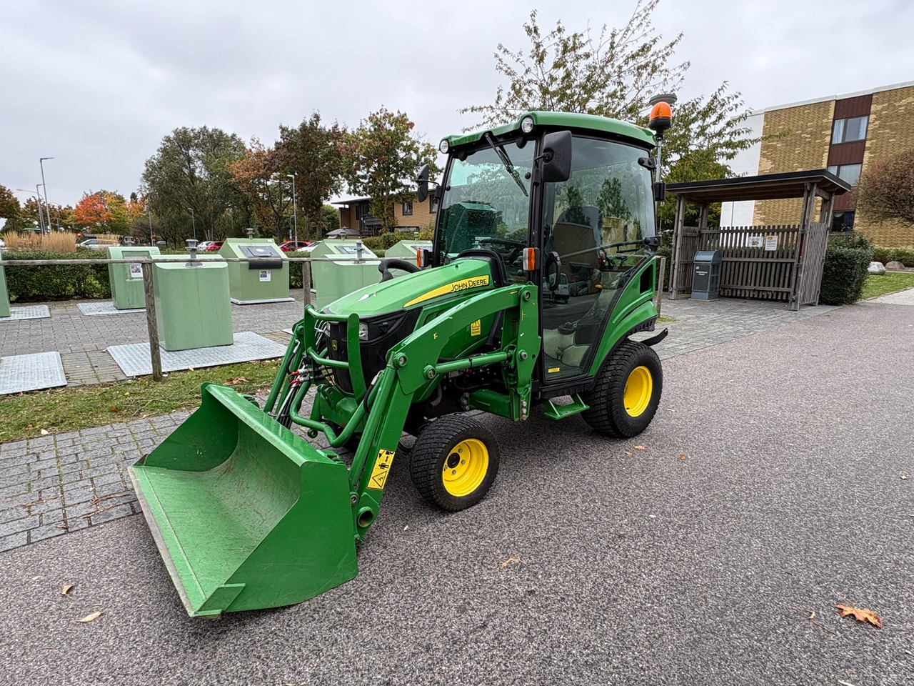 John Deere 1026R - Traktor: bilde 1 John Deere 1026R - Traktor: bilde 1