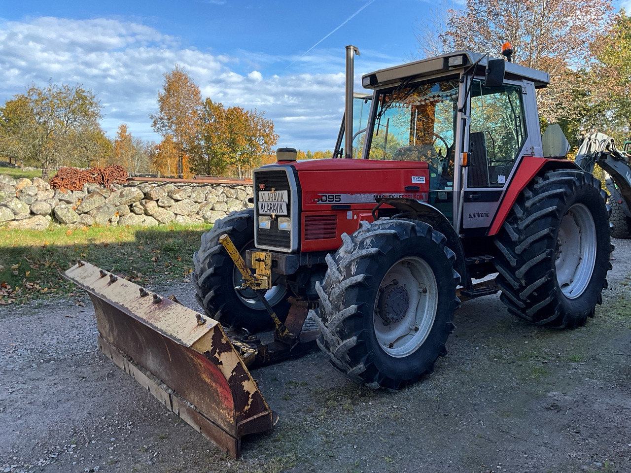 Massey Ferguson 3095 - Traktor: bilde 1 Massey Ferguson 3095 - Traktor: bilde 1