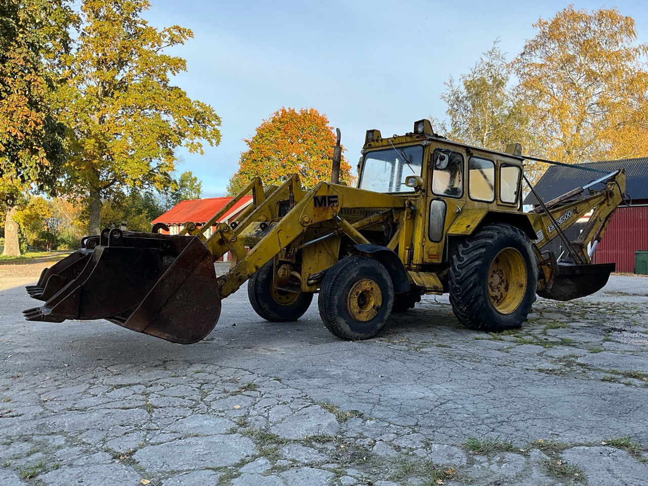 Massey Ferguson MF 3305 - Traktorgraver: bilde 1 Massey Ferguson MF 3305 - Traktorgraver: bilde 1