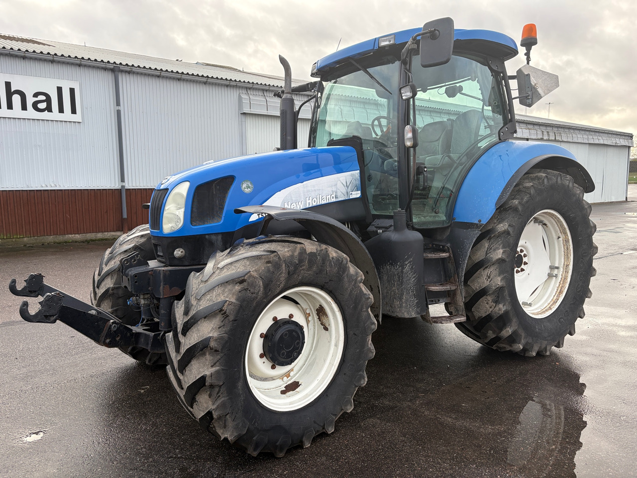 New Holland TS135A - Traktor: bilde 1 New Holland TS135A - Traktor: bilde 1
