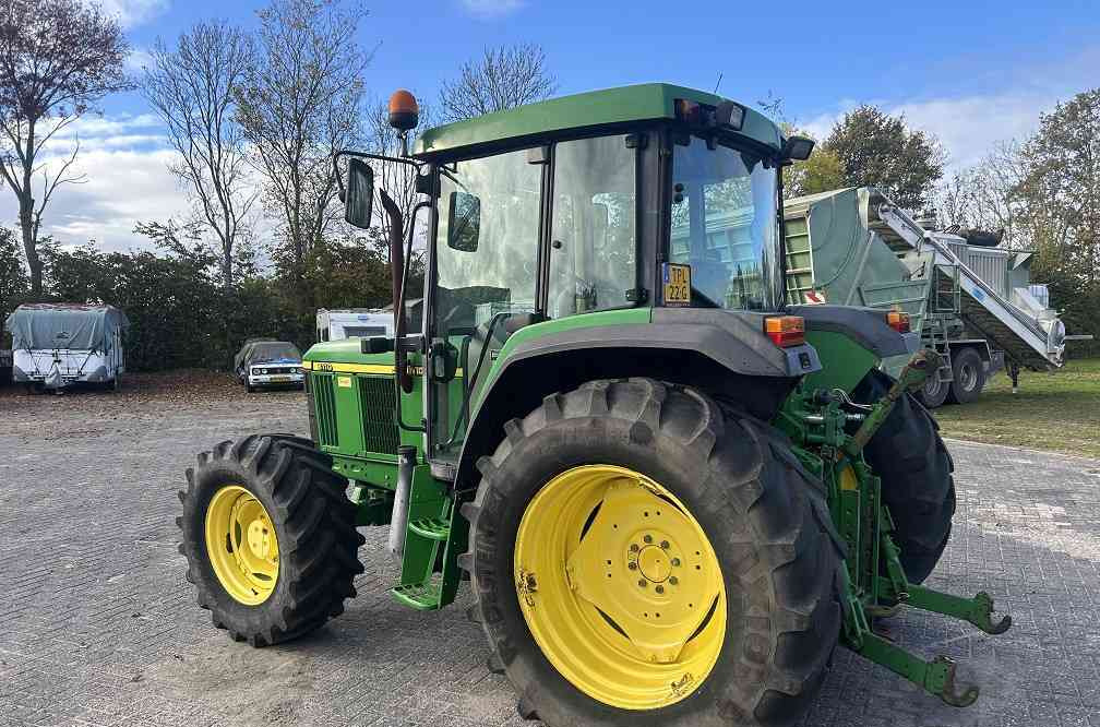 John Deere 6110 - Traktor: bilde 2 John Deere 6110 - Traktor: bilde 2