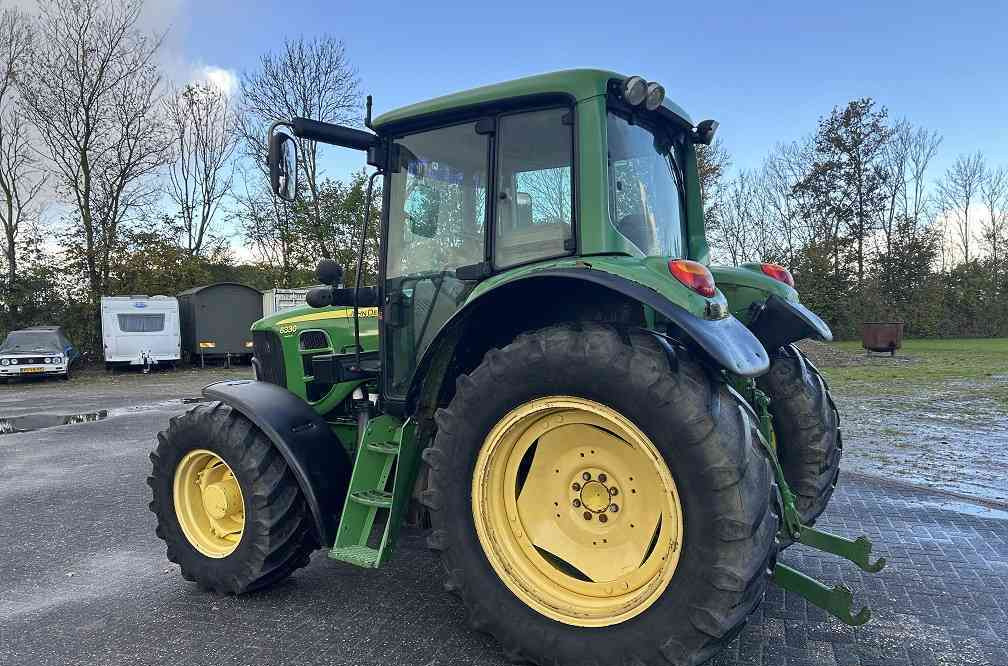 John Deere 6330 premium, TLS, HCS, Air, autopower - Traktor: bilde 2 John Deere 6330 premium, TLS, HCS, Air, autopower - Traktor: bilde 2