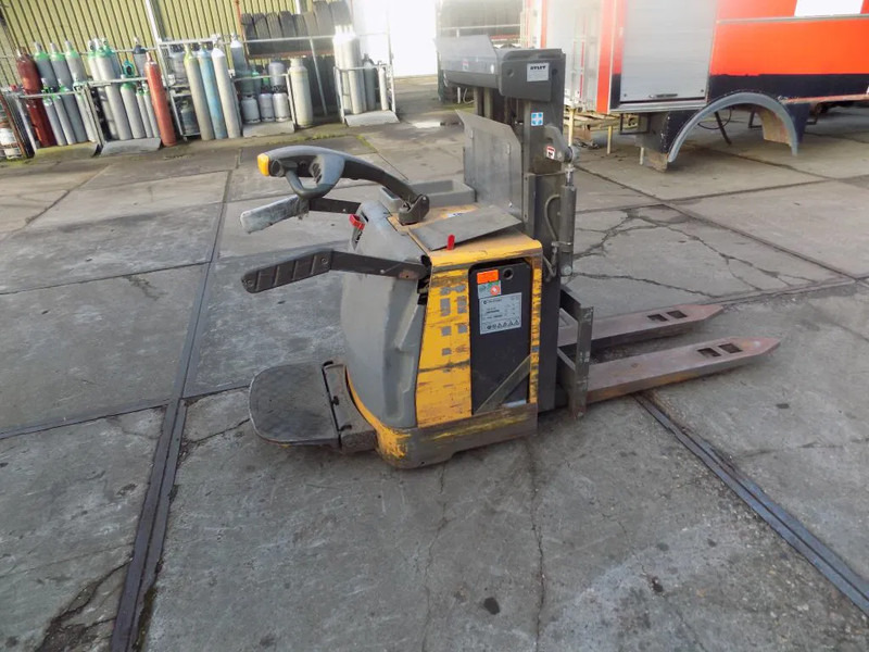 Atlet electrische heftruck 1.5 ton CHOICE OFF 3 PIECES 1.5 ton - Gaffeltruck: bilde 1 Atlet electrische heftruck 1.5 ton CHOICE OFF 3 PIECES 1.5 ton - Gaffeltruck: bilde 1