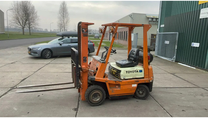 Toyota 02-4 FG15 Toyota FG15 - Gasstruck: bilde 1 Toyota 02-4 FG15 Toyota FG15 - Gasstruck: bilde 1