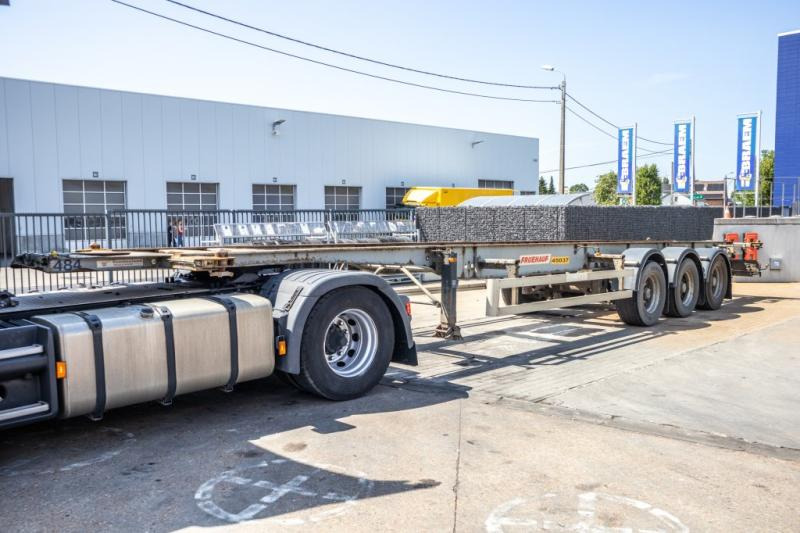 Fruehauf CONTAINERCHASSIS 40' - Container-transport/ Vekselflak semitrailer: bilde 2 Fruehauf CONTAINERCHASSIS 40' - Container-transport/ Vekselflak semitrailer: bilde 2